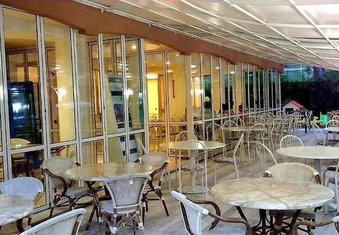 Gioiosa فندق تْشيزيناتيكو